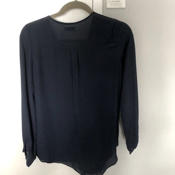 Tobi Contrast Trim Blouse - Picture 2 of 3